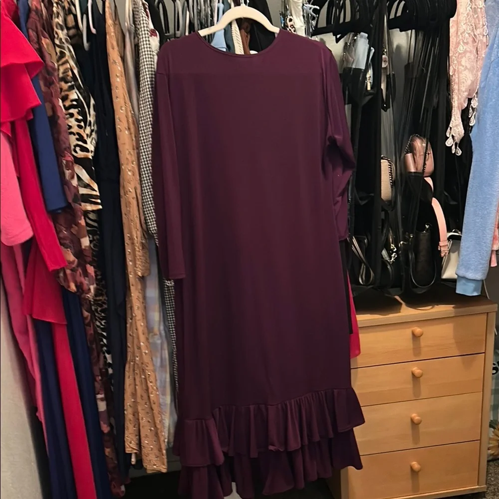 Elegant Purple Ruffle Hem Dress - Picture 5 of 5